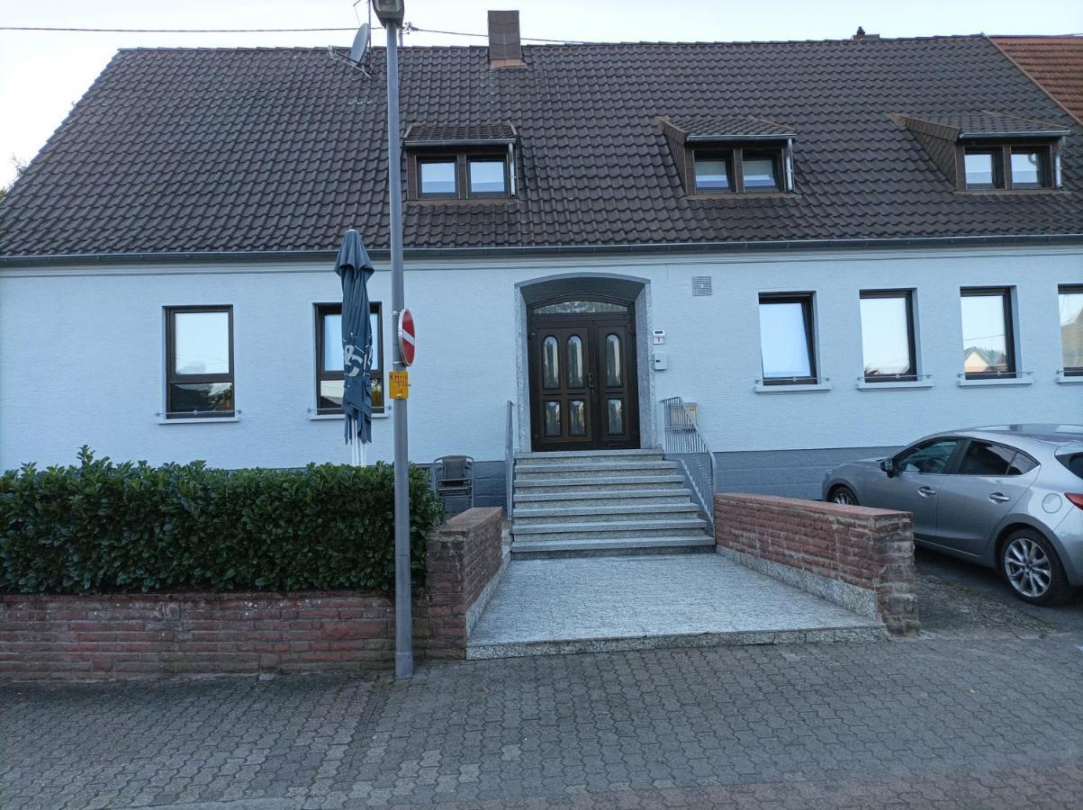 Gaststaette Molitor Apartment Saarlouis Bagian luar foto